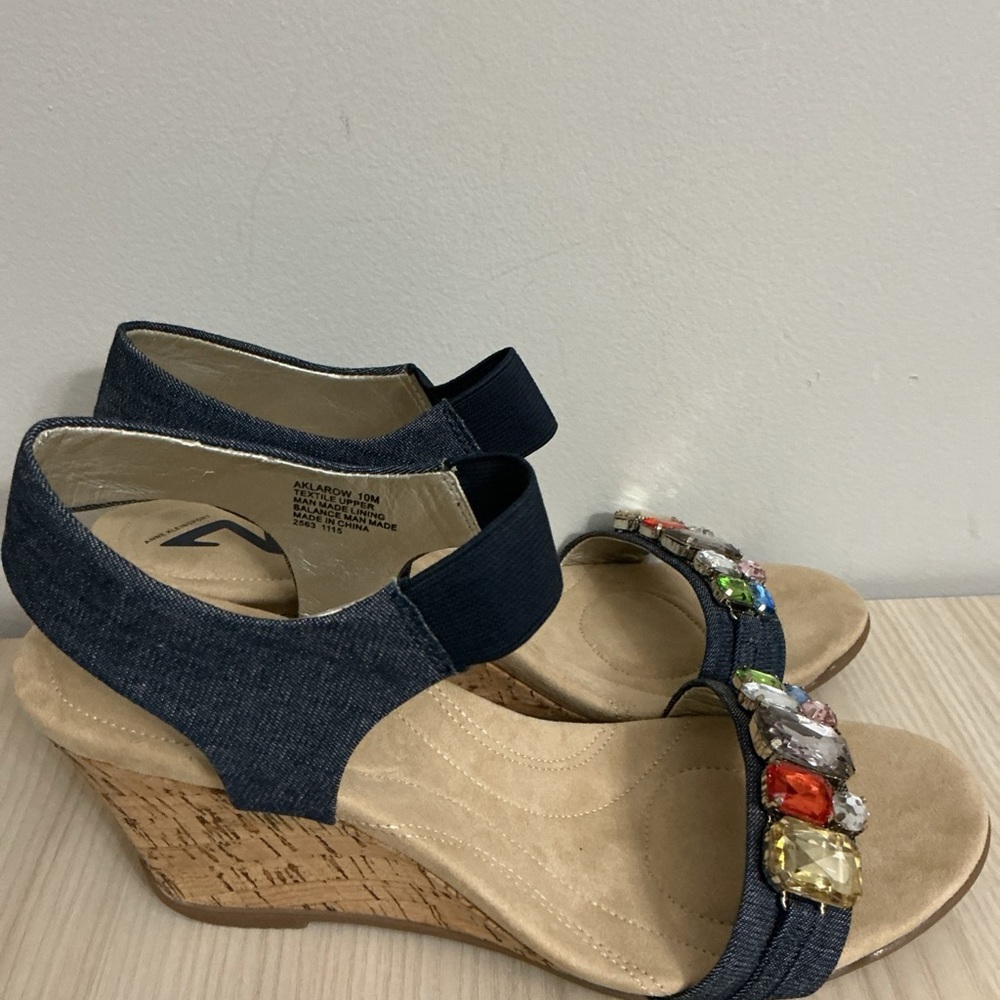 Anne Klein New! Sport Wedge Sandals Multicolor Gem Embellishments Size 10 - Picture 5 of 9